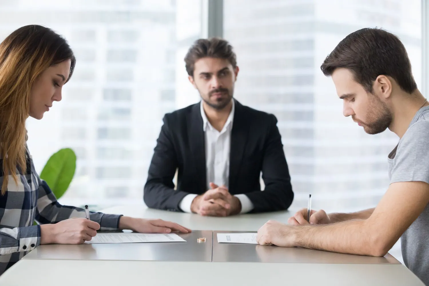 How EH Mediation Guides Couples Toward Fair and Balanced Outcomes Flitwick