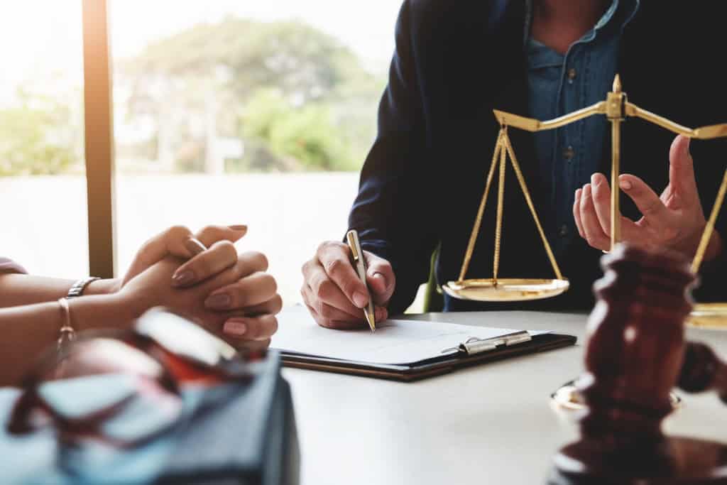 Court Applications vs. Mediation: A Less Stressful Path with EH Mediation Flitwick
